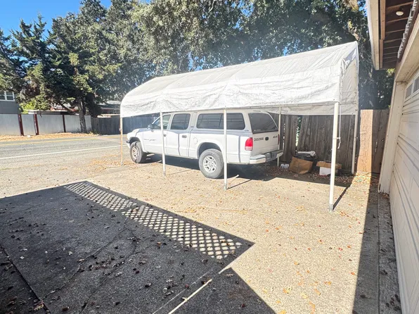 (undisclosed Address), Sonoma, CA 95476