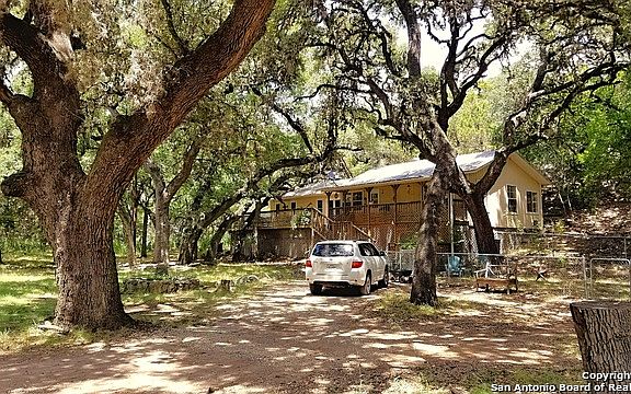 3rd image of 275 Bluff Vw
