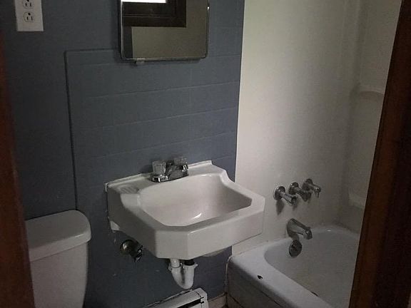 2nd image of 1025 Lodi St APT 6