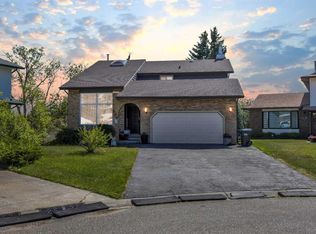 303 NE Ranchridge Bay NW, Calgary, AB T3G 1V5