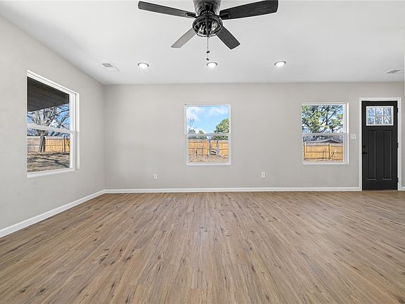 4th image of 4953 Maris Loop