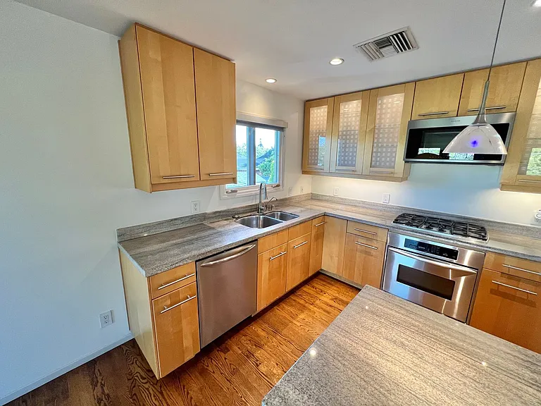 Spacious 3BR Bluff Heights Home | Gated Yard, Garage & Modern Upgrades — Photo 16