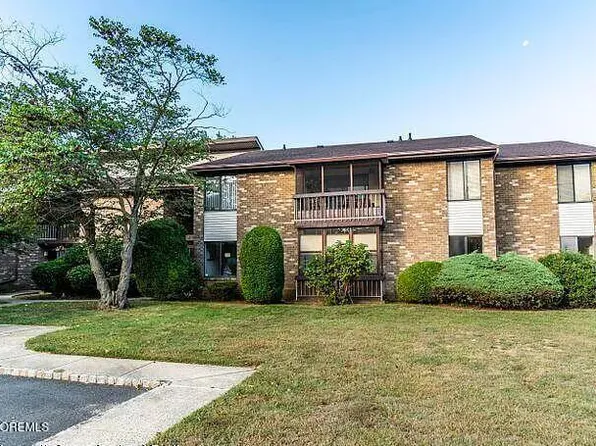 82 Amberly Dr Unit C, Manalapan, NJ 07726