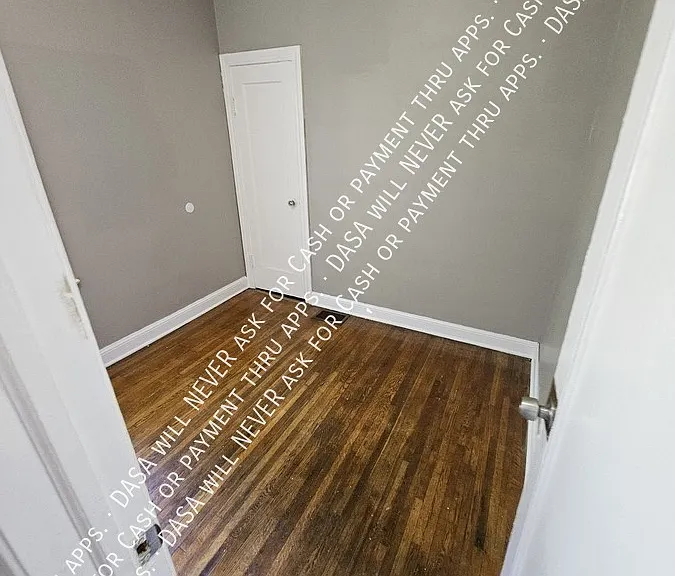 339 Weaver St #LOWER — Photo 11