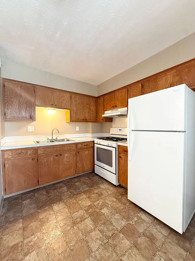 3008 Washington Street — Photo 3
