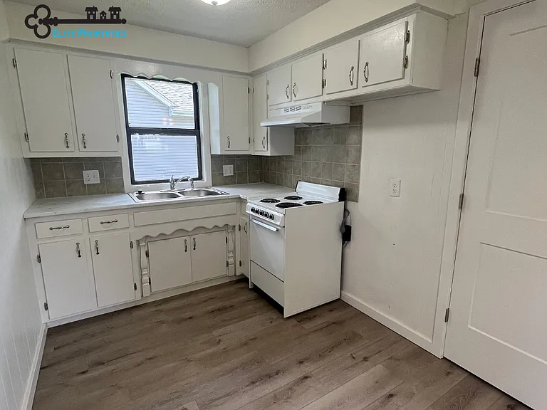 219 College Ave #219 — Photo 4