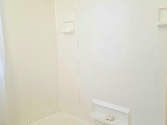 4th image of 921 Sheridan Ave Floor 2