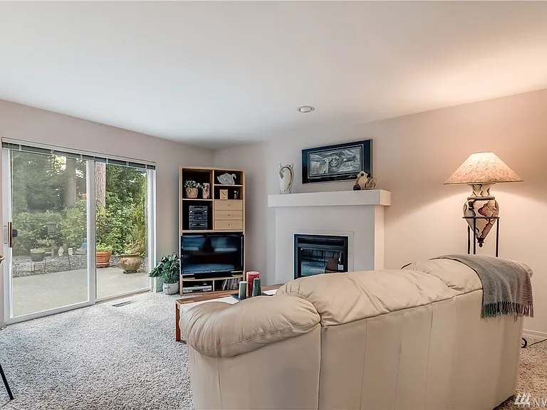 1405 Undine St — Photo 7