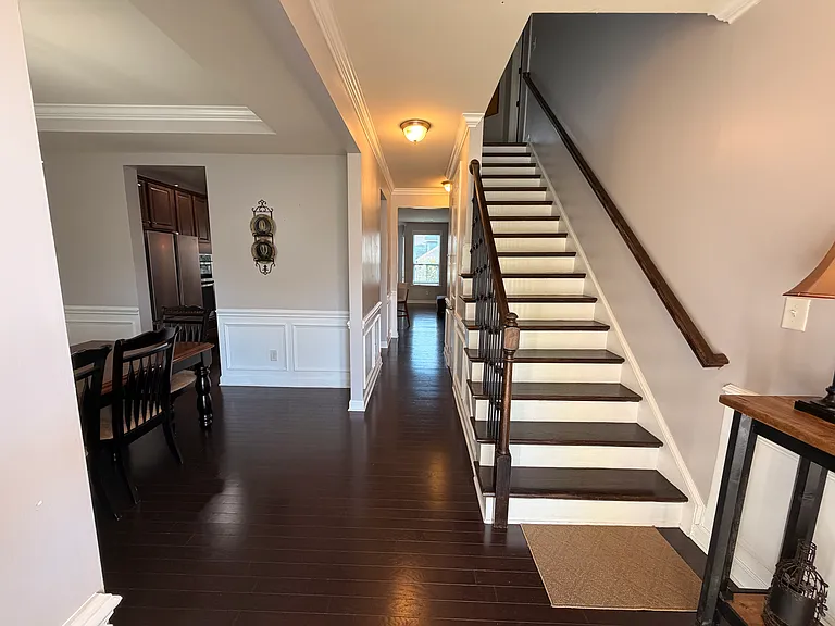 103 Farmers Folly Dr — Photo 2