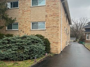 2812 Madison Road, Cincinnati, OH 45209