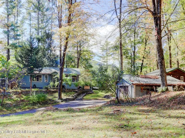 676 Wittenberg Road, Woodstock, NY 12498