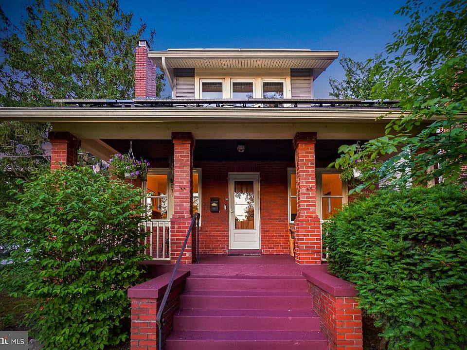 1st image of 6031 3rd St NW