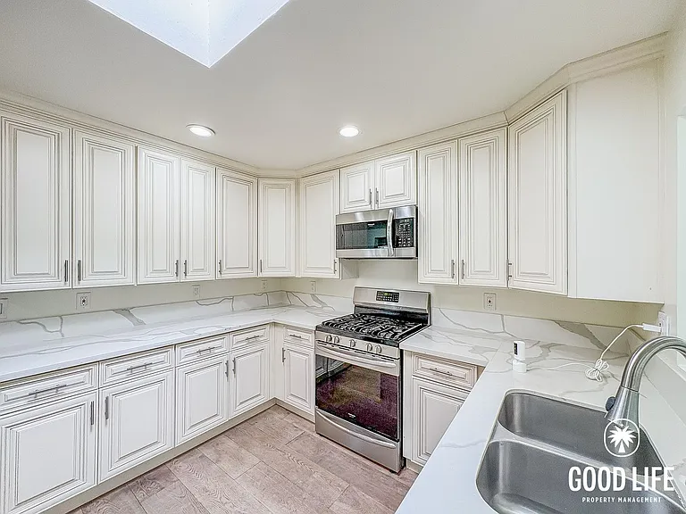 579 Gold Dr — Photo 7