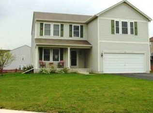 525 Springmeadow Dr, Poplar Grove, IL 61065