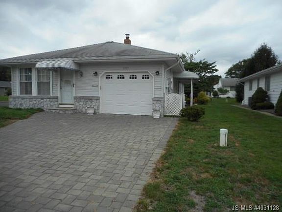 2nd image of 203 Fort De France Ave