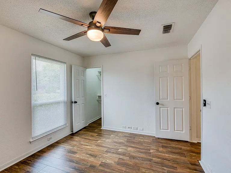 1700 Willow Vale Dr — Photo 11