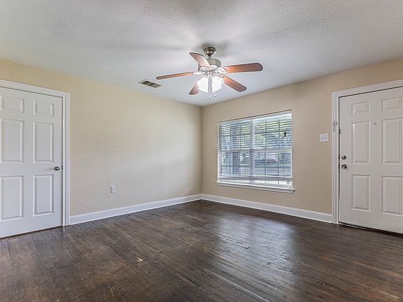4th image of 2729 Proctor Ave