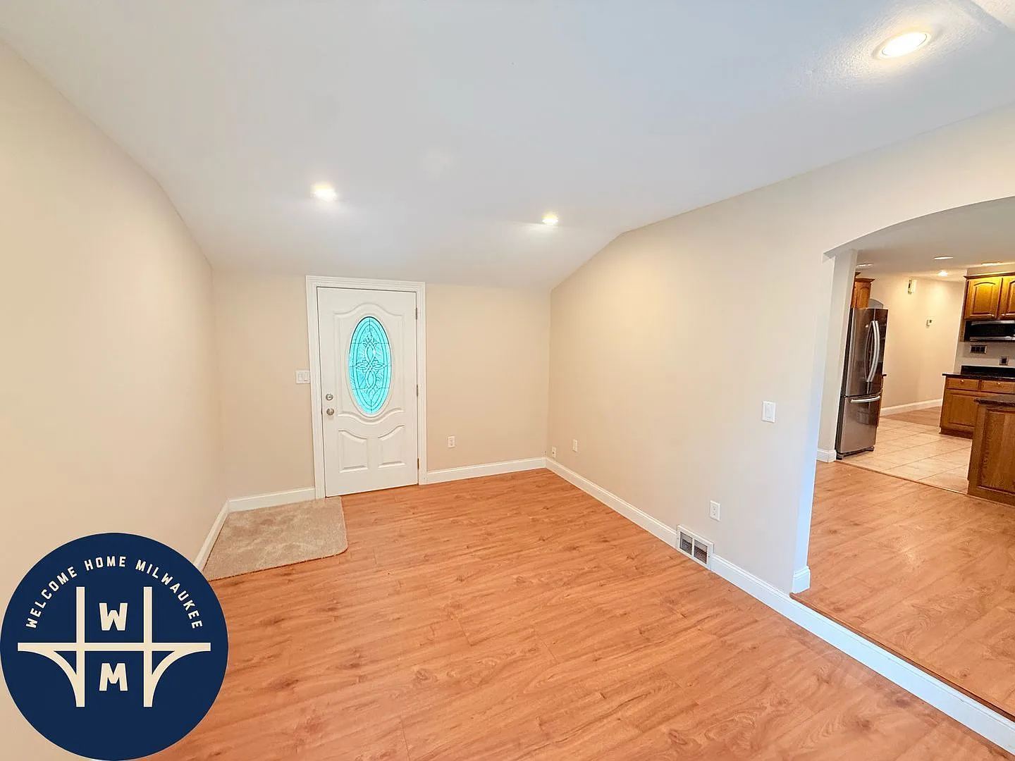 4 bed, 3.0 bath, 1608 sqft, $3,498 — Photo 4