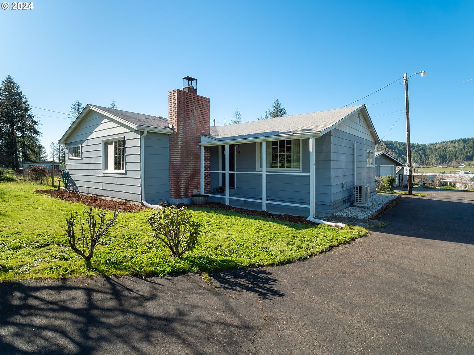 766 Valley View Rd, Sutherlin, OR 97479 | Zillow