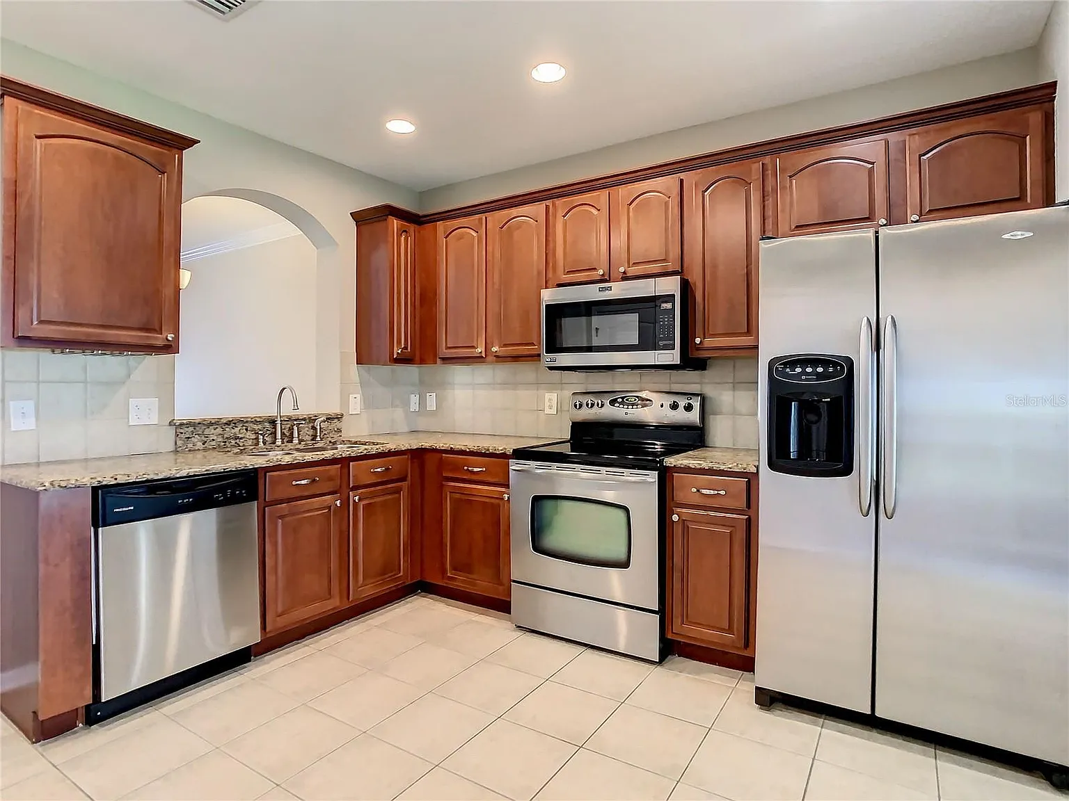 2 bed, 1248 sqft, $2,100 — Photo 2