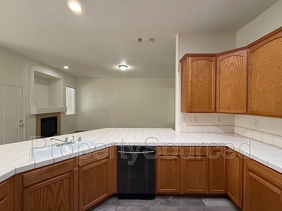 3rd image of 3176 Penelope Dr