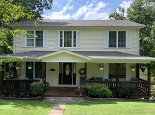 241 Saddleback Ridge Rd, Oak Hill, WV 25901