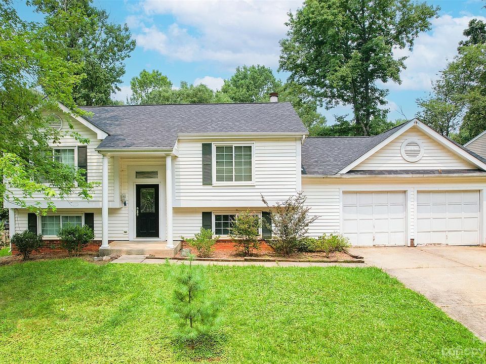 1st image of 8531 Mayerling Dr