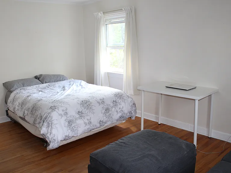 154 Sanford Ave — Photo 10