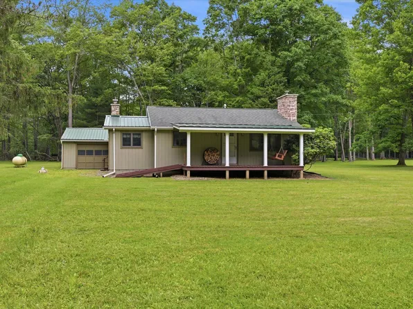 1049 Blue Ridge Rd, Clarington, PA 15828