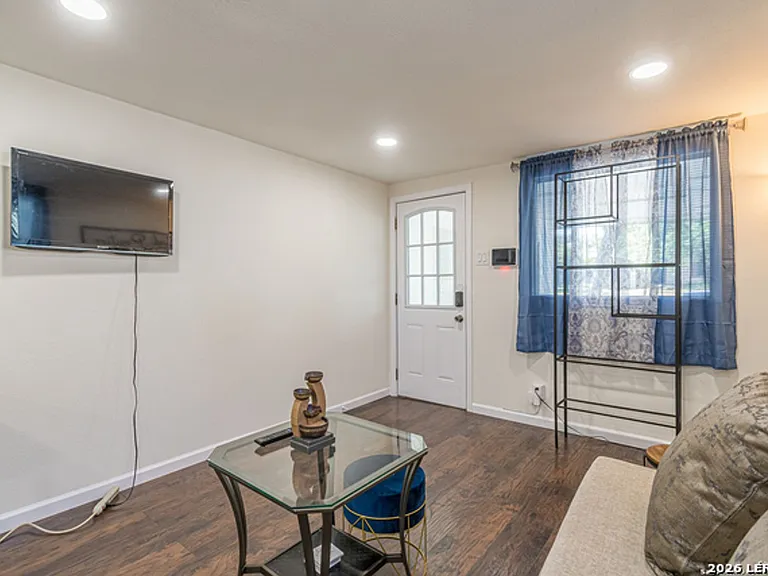 207 Hermine Blvd #2 — Photo 3