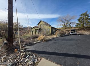 135 River St, Dayton, NV 89403
