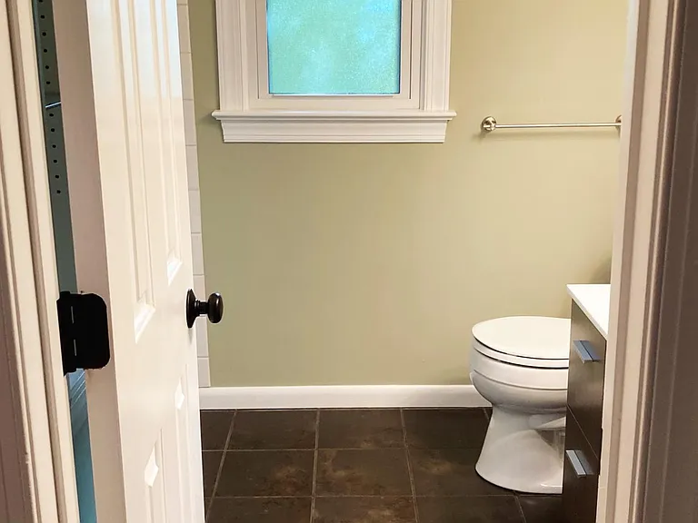 104 Cavendish Dr — Photo 23
