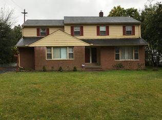 21402 Halburton Rd, Beachwood, OH 44122