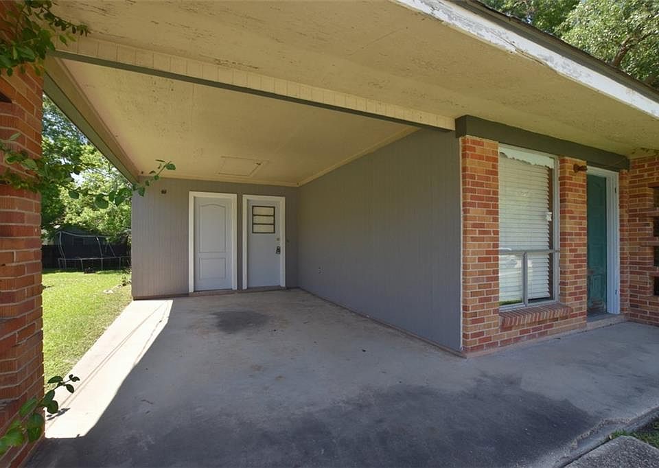 2nd image of 3785 Brookwood Dr