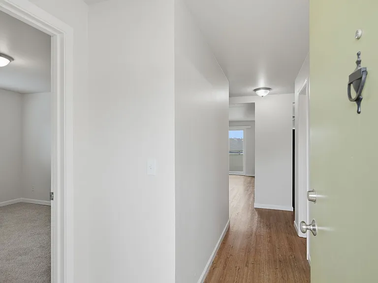 Green Acres Apartments — Photo 6