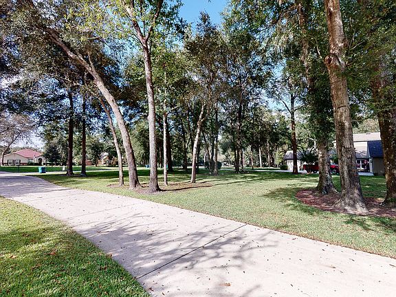 5th image of 16633 Sand Hill Dr