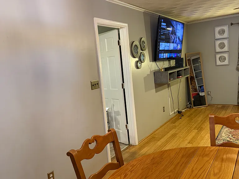 364 Hanley Cir — Photo 10