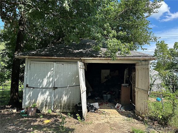4th image of 124 S West End Ave