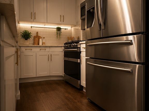 2nd image of 2934 Brighton 4 St #6F