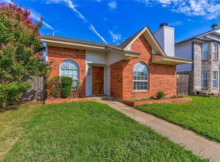 2140 Goodrich Dr, Moore, OK 73170