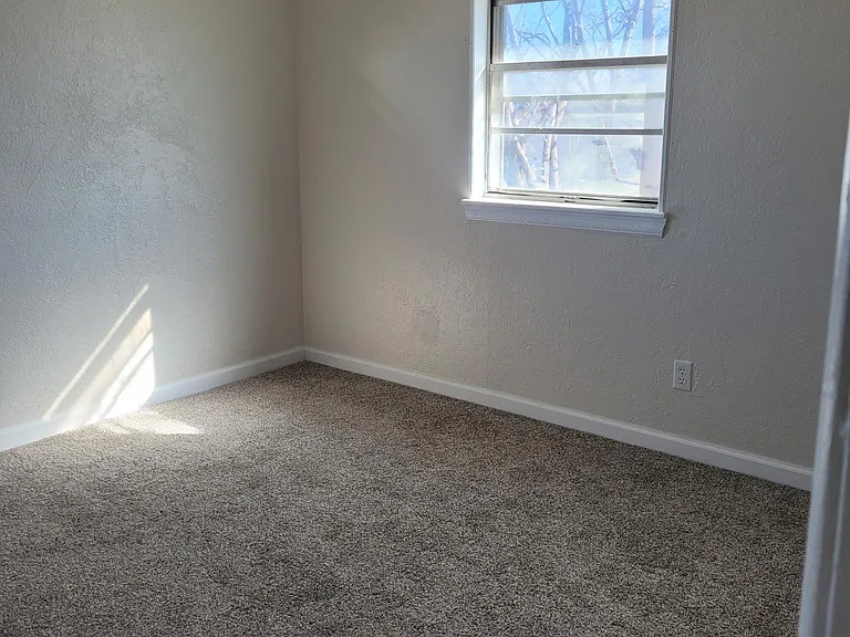 8204 S Country Club Dr — Photo 10