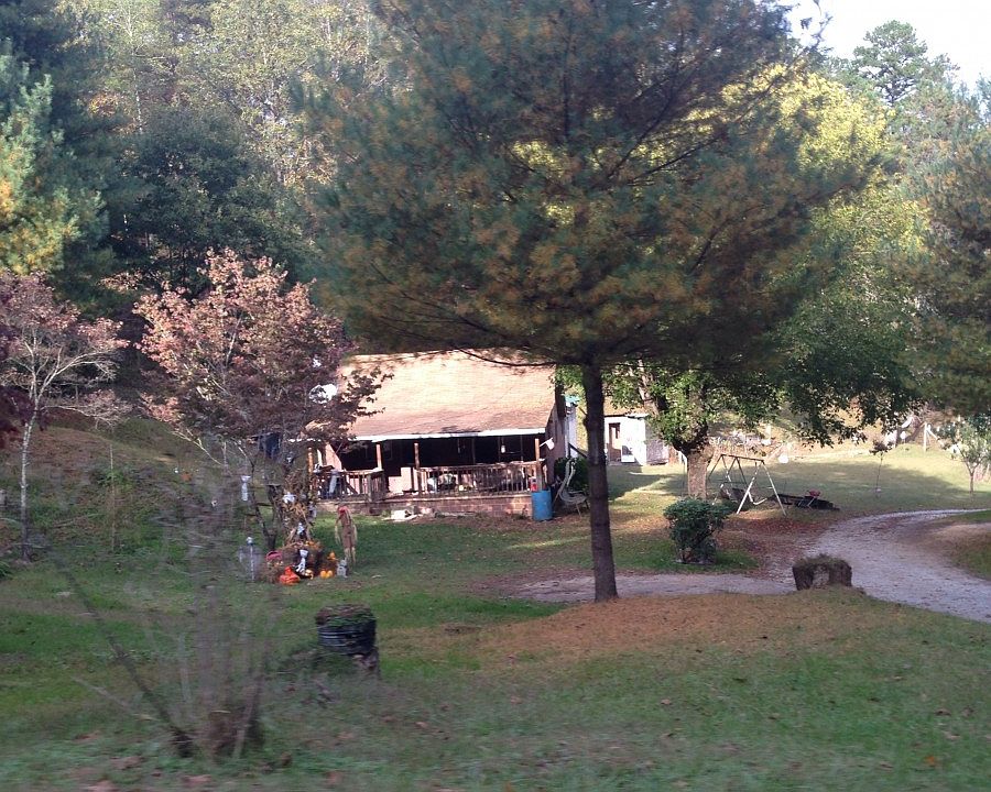1st image of 32 Red Valley Dr