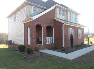 790 Long Hill Rd, Pilot Mountain, NC 27041