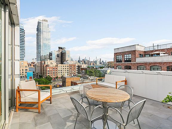 2nd image of 76 N 6th St #Penthouse