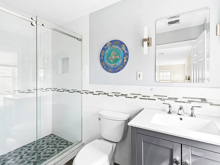 176 Beach Ln — Photo 16