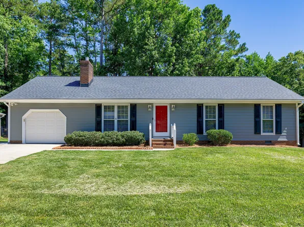 100 Honeysuckle Ln, Cary, NC 27513