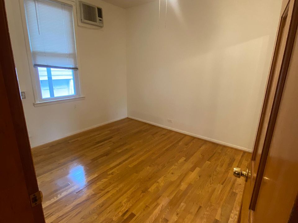 1st image of 3015 Barkley Ave #1
