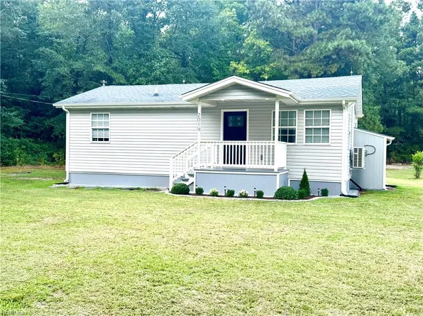 2019 Airport Rd, Suffolk, VA 23434