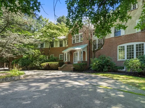 85 Clifton St, Belmont, MA 02478