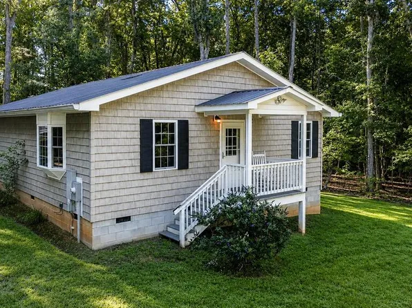 5575 Shiney Rock Rd, Clarksville, VA 23927
